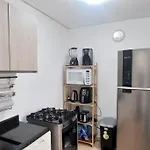 Dois Quartos Com Banheiros Privativos - Casa Em Moema.