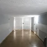 Dois Quartos Com Banheiros Privativos - Casa Em Moema.