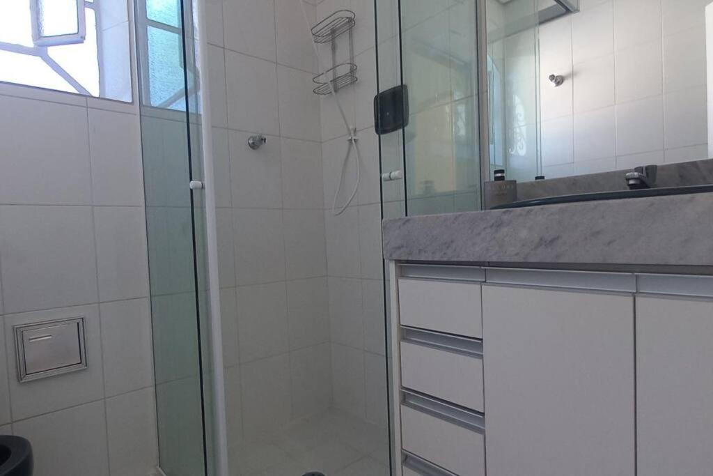 Dois Quartos Com Banheiros Privativos - Casa Em Moema. Apartamento São Paulo