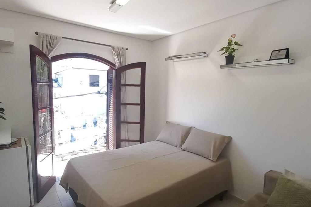 Apartamento Dois Quartos Com Banheiros Privativos - Casa Em Moema. *