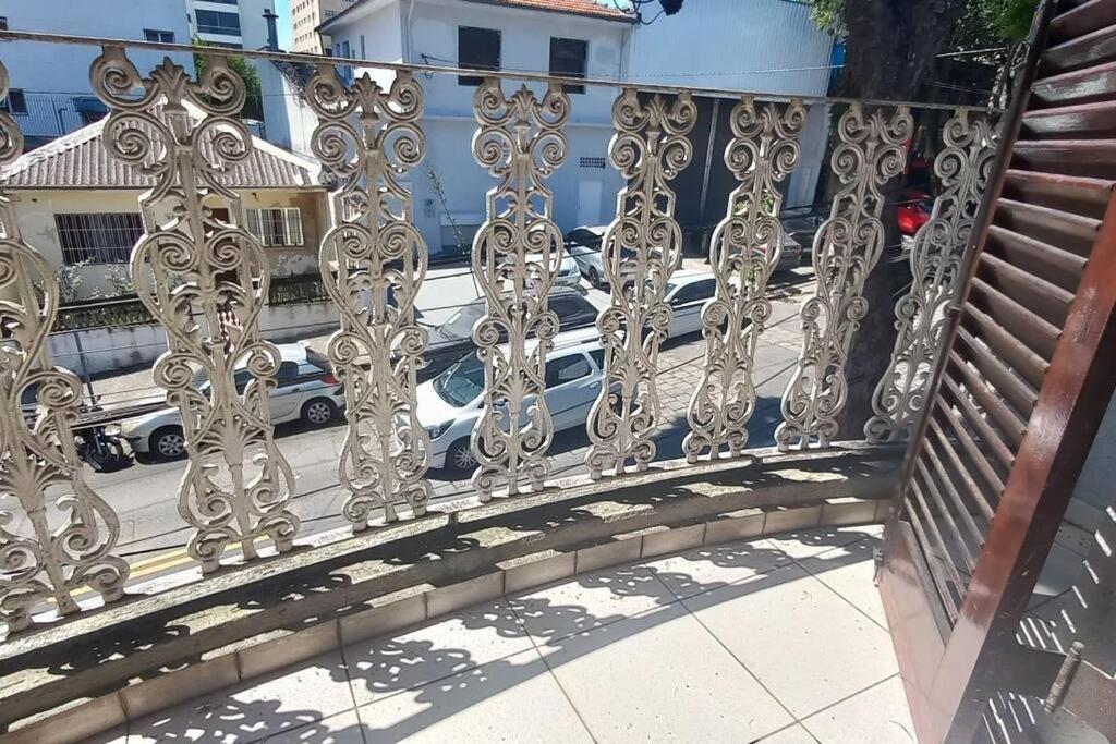 Dois Quartos Com Banheiros Privativos - Casa Em Moema. Apartamento