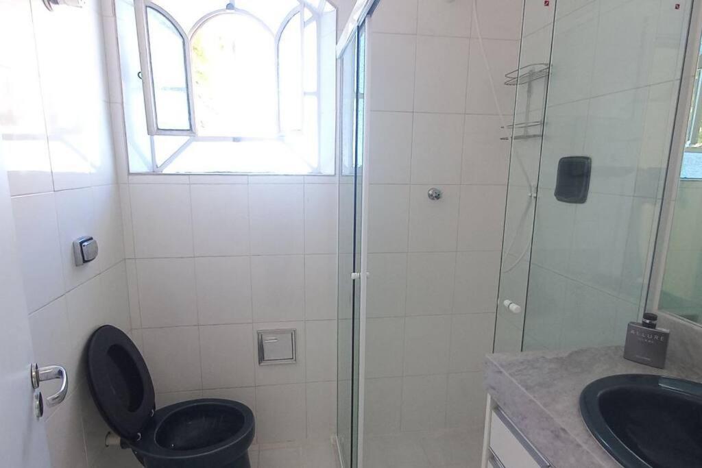 Apartamento Dois Quartos Com Banheiros Privativos - Casa Em Moema. *